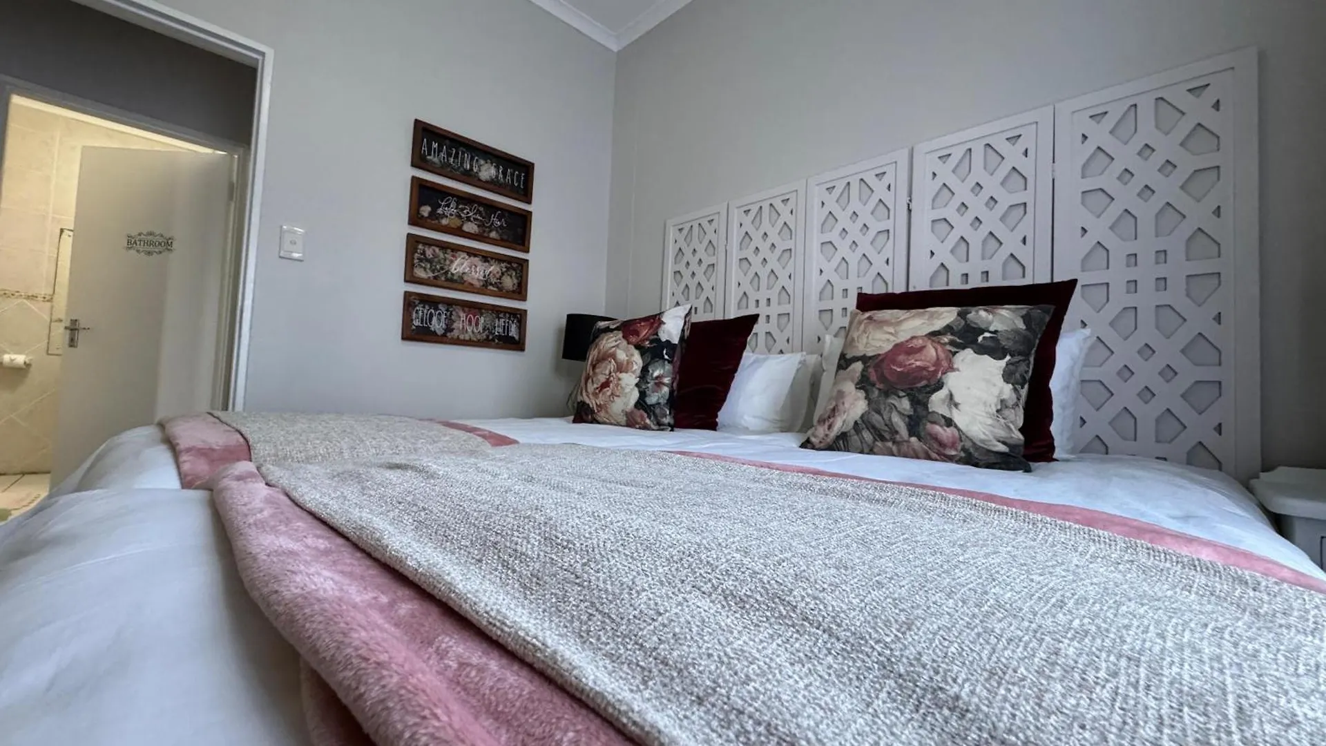 Apartment Unwind At Coral Bloubergstrand